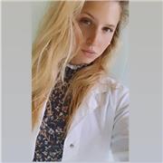 Neolaureata magistrale in biomedical sciences con laurea triennale in biotecnologie